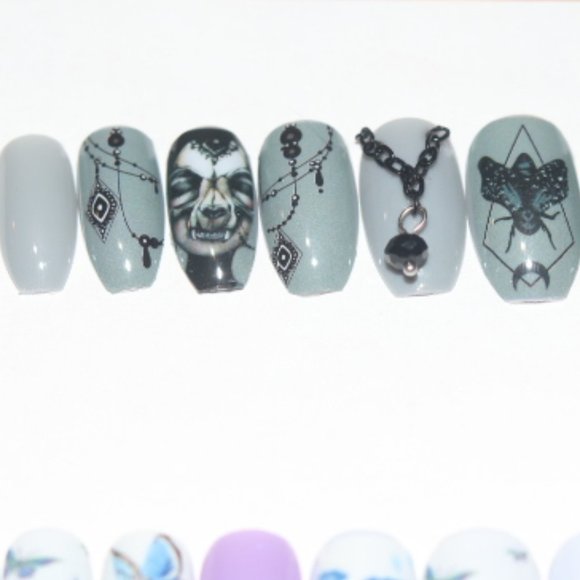 Grey Gothic with black chain-press on nail set - Picture 5 of 9